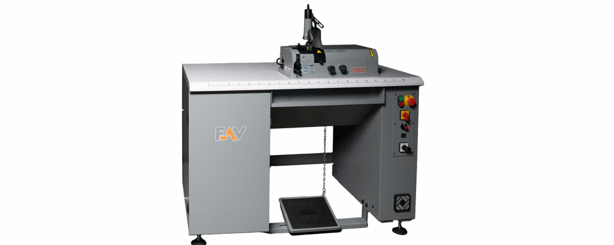 AV2MAE skiving machine on table with exhauster moto grinding motor and transport variable speed