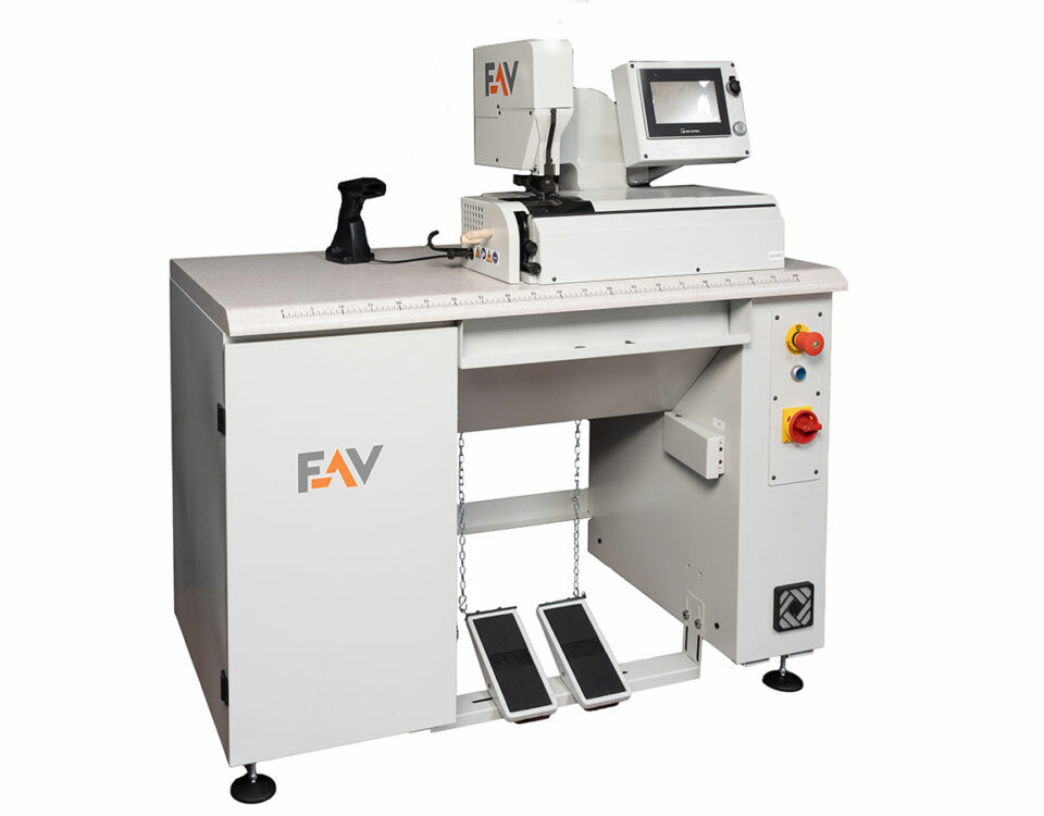 AV2NET electronic skiving machine industry 40 infinite skiving programs storable skiving width 45mm superexhauster motor